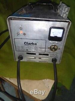36 Volt Clarke Chargeur De Batterie Voiturette Chariot Élévateur De Palettes Vérin De Travail Testé