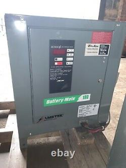 Amtek Batterie Maté 100 Chargeur De Batterie 3p 208/240 / 480v -751 À 880 En 8 Heures
