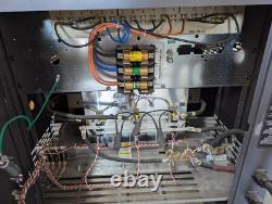 Batterie de chariot élévateur Ferro Enersys EnForcer SCR 24V 136A Chargeur triphasé ES3-12-850