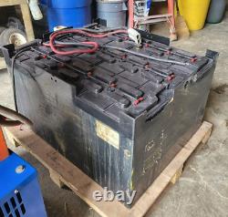 'Batterie de chariot élévateur électrique au plomb industriel 36V 31,5'' x 38,5'' x 22,5'' Tal'