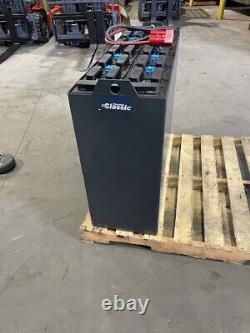 Batterie de chariot élévateur industriel 24 volts 12-125-17 RÉDUCTIONS DISPONIBLES SUR DEMANDE