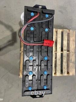 Batterie de chariot élévateur industriel 24 volts 12-125-17 RÉDUCTIONS DISPONIBLES SUR DEMANDE
