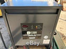 Builders Batterie Bb80-3-240600d Chargeur De Batterie 48v