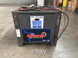 CHARGEUR AUTOMATIQUE DE BATTERIE DE CHARIOT ÉLÉVATEUR 36V GENERAL BATTERY 775 AMPÈRES HEURES