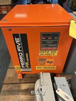 C&d, Fr12ce550m, Chargeur de batterie pour chariot élévateur Ferro Five Fr Ser 12 Cellules 24vdc 95a 1ph