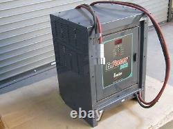 Chargeur De Batterie Élévateur À Fourche Enersys Scr Es1-18-600b 208/220/480v