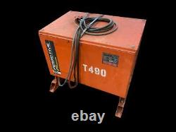 Chargeur De Batterie Élévateur Électrique C & D Fr12hk550m 24v 550 Ah 208-230/460v 3ph