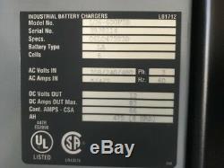 Chargeur De Batterie Hawker 12 Volts, 475 Amp. Heures, 208/240/480 Volts, 3 Phases 60 Hz
