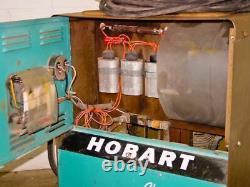 Chargeur Hobart 15v 105a Pour Batterie 12v Avec Minuterie Spec 4215b Comme Ir6-504