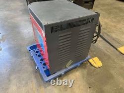 Chargeur de batterie 48 Volt 60A 400V 3 phases pour chariot élévateur transpalette à conducteur accompagnant