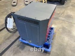 Chargeur de batterie 48 Volt 60A 400V 3 phases pour chariot élévateur transpalette à conducteur accompagnant