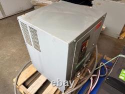 Chargeur de batterie Ametek Battery-Mate 100 AC100 750H3-18G pour chariot élévateur