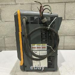 Chargeur de batterie Enersys Ei3-hl-4y Enforcer Impaq pour chariot élévateur L-a 3ph 480v 50/60 Hz