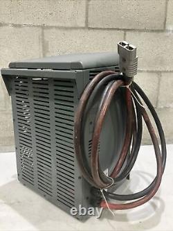 Chargeur de batterie Enersys Ei3-hl-4y Enforcer Impaq pour chariot élévateur L-a 3ph 480v 50/60 Hz