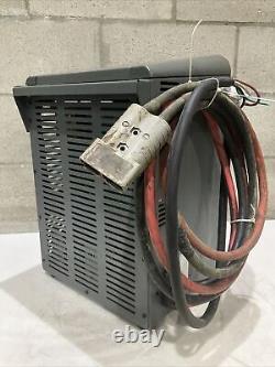 Chargeur de batterie Enersys Ei3-hl-4y Enforcer Impaq pour chariot élévateur L-a 3ph 480v 50/60 Hz