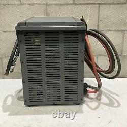 Chargeur de batterie Enersys Ei3-hl-4y Enforcer Impaq pour chariot élévateur L-a 3ph 480v 50/60 Hz