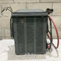 Chargeur de batterie Enersys Ei3-hl-4y Enforcer Impaq pour chariot élévateur L-a 3ph 480v 50/60 Hz