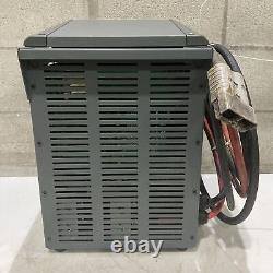 Chargeur de batterie Enersys Ei3-hl-4y Enforcer Impaq pour chariot élévateur L-a 3ph 480v 50/60 Hz