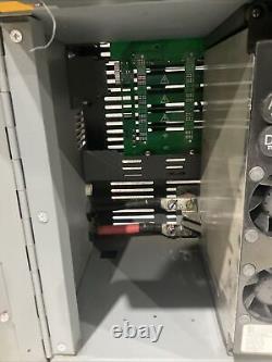 Chargeur de batterie Enersys Ei3-hl-4y Enforcer Impaq pour chariot élévateur L-a 3ph 480v 50/60 Hz