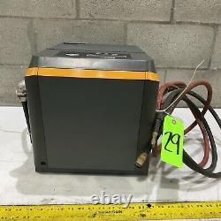 Chargeur de batterie Enersys Ei3-hl-4y Enforcer Impaq pour chariot élévateur L-a 3ph 480v 50/60 Hz