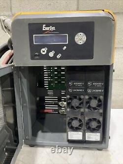 Chargeur de batterie Enersys Ei3-hl-4ye Enforcer Impaq pour chariot élévateur L-a 3ph 480v 50/60 Hz