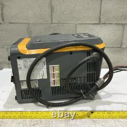 Chargeur de batterie Enersys Ei3-hl-4ye Enforcer Impaq pour chariot élévateur L-a 3ph 480v 50/60 Hz