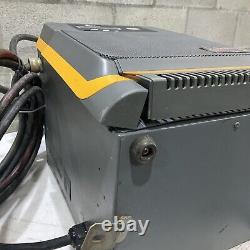 Chargeur de batterie Enersys Ei3-hl-4ye Enforcer Impaq pour chariot élévateur L-a 3ph 480v 50/60 Hz