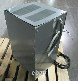 Chargeur de batterie au plomb Exide NPC-6-1-432 Now Power pour batterie de 6 cellules 432 Ampères-heures utilisé