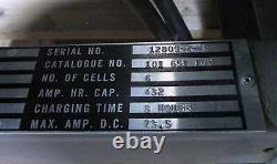 Chargeur de batterie au plomb Exide NPC-6-1-432 Now Power pour batterie de 6 cellules 432 Ampères-heures utilisé Chargeur de batterie au plomb Exide NPC-6-1-432 Now Power pour batterie de 6 cellules 432 Ampères-heures utilisé