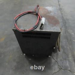 Chargeur de batterie au plomb KW Battery CO. 18-600F1B-22 36V pour chariot élévateur 600AH 3Ph