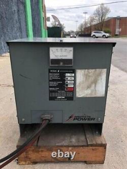 Chargeur de batterie de chariot élévateur Ametek Prestolite Power Modèle 510M1-12E 24 Volt