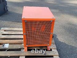 Chargeur de batterie de chariot élévateur CD Technologies 24 Volt, 18,5 Amp, 550 AH FR12CE550