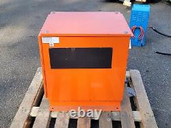 Chargeur de batterie de chariot élévateur CD Technologies 24 Volt, 18,5 Amp, 550 AH FR12CE550