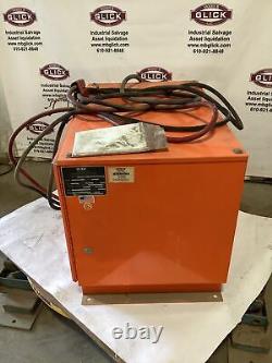 Chargeur de batterie de chariot élévateur C&D Ferro Five FR12HK850M 24V 850-1200AH 3PH