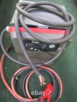 Chargeur de batterie de chariot élévateur EnerSys NI3-JN-4Y