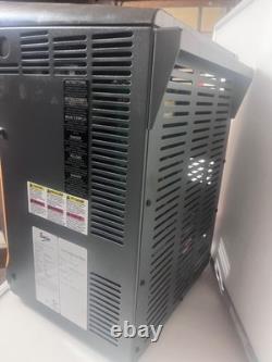 Chargeur de batterie de chariot élévateur EnerSys enforcer EI3-HL-4Y NEUF