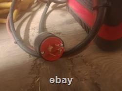 Chargeur de batterie de chariot élévateur EnerSys modèle #EI3-HL-4Y industriel avec écran LCD