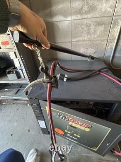 Chargeur de batterie de chariot élévateur Enersys EF3-12-550 EnForcer 24V 3 PH 550 AH