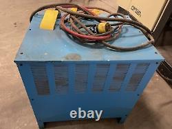 Chargeur de batterie de chariot élévateur Exide D3E-36-1050 72V 480V 3PH 1050AH