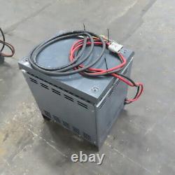 Chargeur de batterie de chariot élévateur GNB FER10012-600 S1 24V 105A 12 cellules 240/480V 1PH 600AH