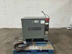 Chargeur de batterie de chariot élévateur Hobart 1050C3-24R