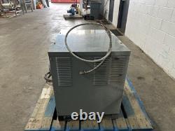 Chargeur de batterie de chariot élévateur Hobart 1050C3-24R