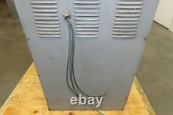 Chargeur de batterie de chariot élévateur Hobart 3R12-680 24V 551-680AH 230/460V 3Ph