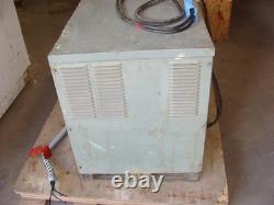 Chargeur de batterie de chariot élévateur Hobart Accu-charger 600c3-18 36 VDC 3 Ph