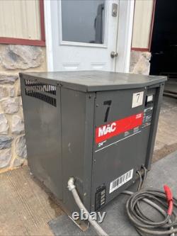 Chargeur de batterie de chariot élévateur Mac 24 volts 12M875C22 180 ampères K-6