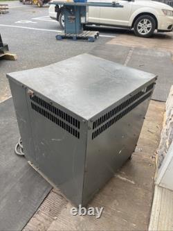 Chargeur de batterie de chariot élévateur Mac 24 volts 12M875C22 180 ampères K-6