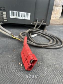 Chargeur de batterie de chariot élévateur Mac 24 volts 12M875C22 180 ampères K-6