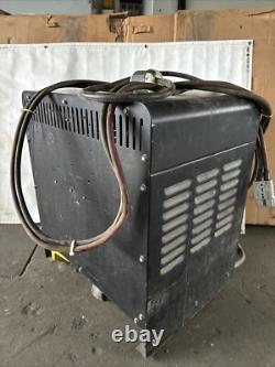 Chargeur de batterie de chariot élévateur industriel Douglas S1B6-600 SP 46-64 K-14