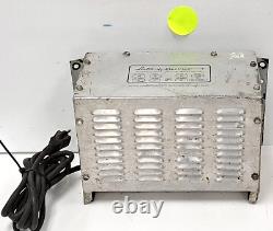 Chargeur de batterie électrique Lester modèle Ph1 10505 115v CA 60 Hz 8A 24LC25-8ET