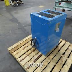 Chargeur de batterie industriel Exide NPC-6-1-510 12V 510Ah 1PH 220/440V testé